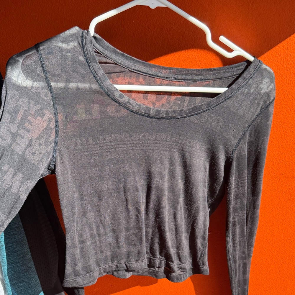 lululemon athletica Black Long Sleeve Crop Top